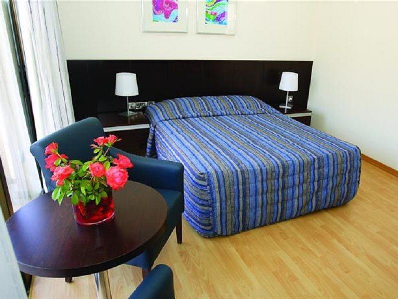 Crown Resorts Henipa Larnaca Luaran gambar