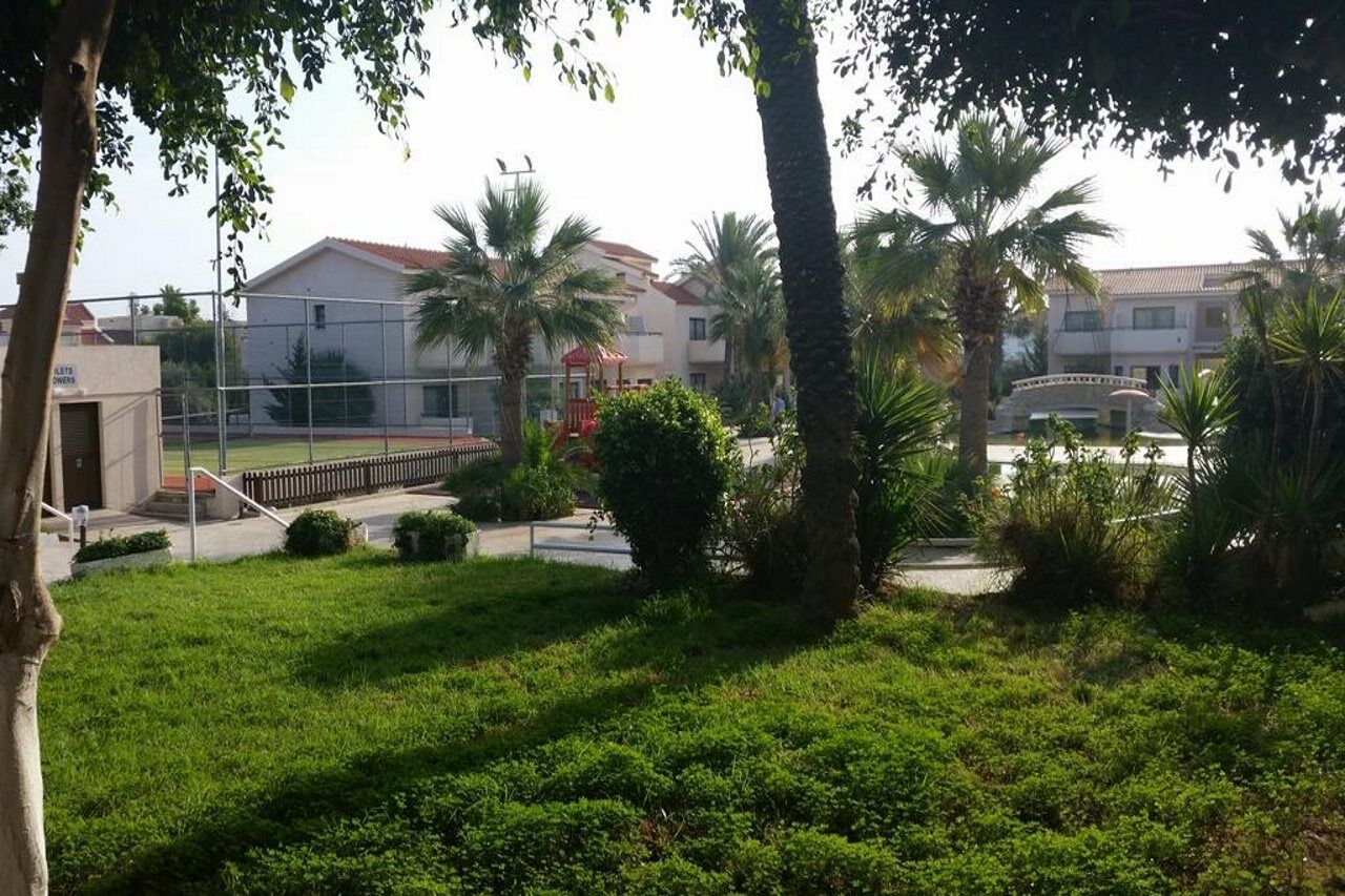 Crown Resorts Henipa Larnaca Luaran gambar
